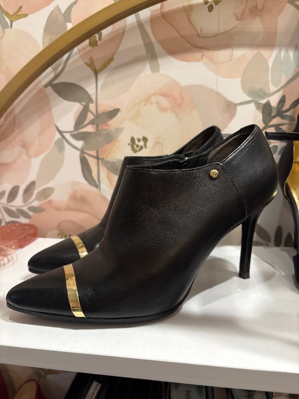 Ralph Lauren brown booties size 6